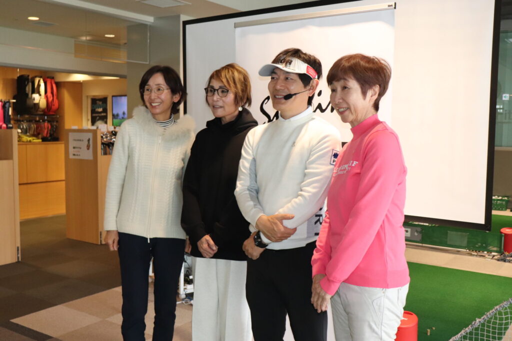 内藤雄士ツアープロコーチ 参加者様との写真撮影風景